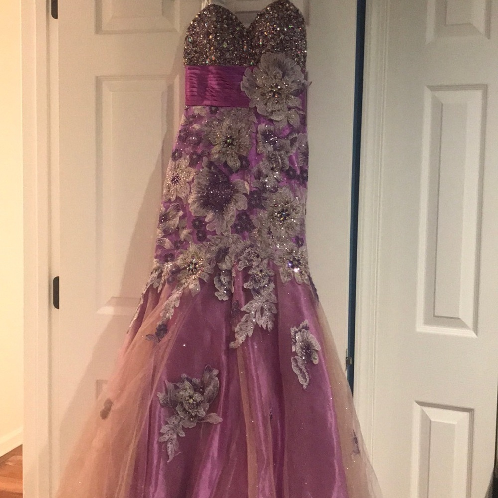 Elegant Strapless Purple Floral Dress - Picture 3 of 6